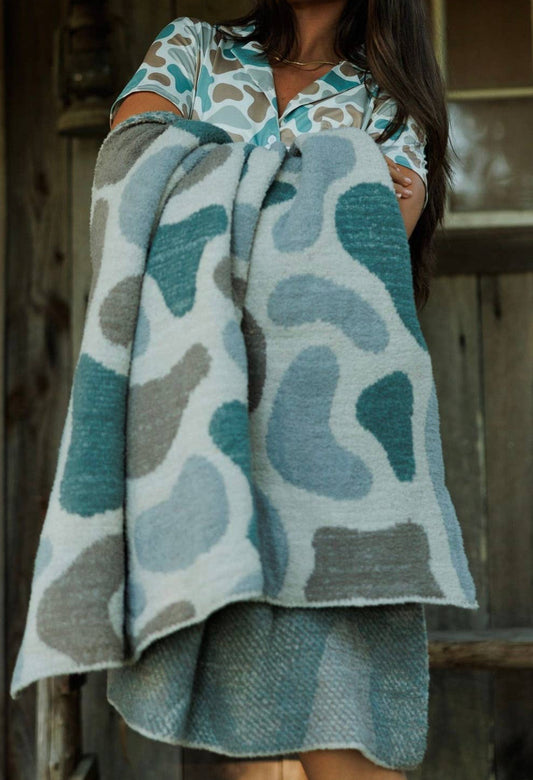 River throw blanket